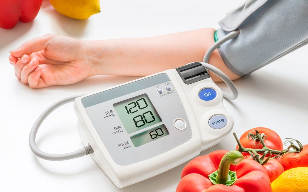 “HABITOS QUE AYUDAN A PREVENIR LA HIPERTENSION ARTERIAL” (HTA)